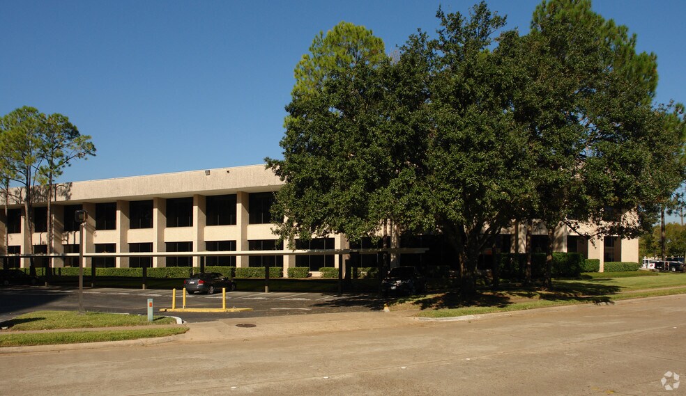 14800 St. Mary's Ln, Houston, TX à louer - Photo de l’immeuble – Image 3 sur 7