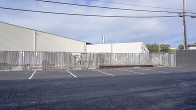 20-24 Mark Dr, San Rafael, CA à louer Autre– Image 2 sur 16