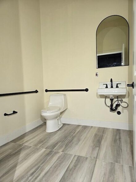 42363 6th West st, Lancaster, CA à vendre - Photo intérieure – Image 3 sur 5