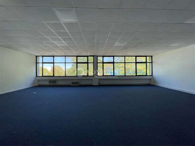 Bureau dans Villejuif à louer - Photo intérieure – Image 3 sur 11