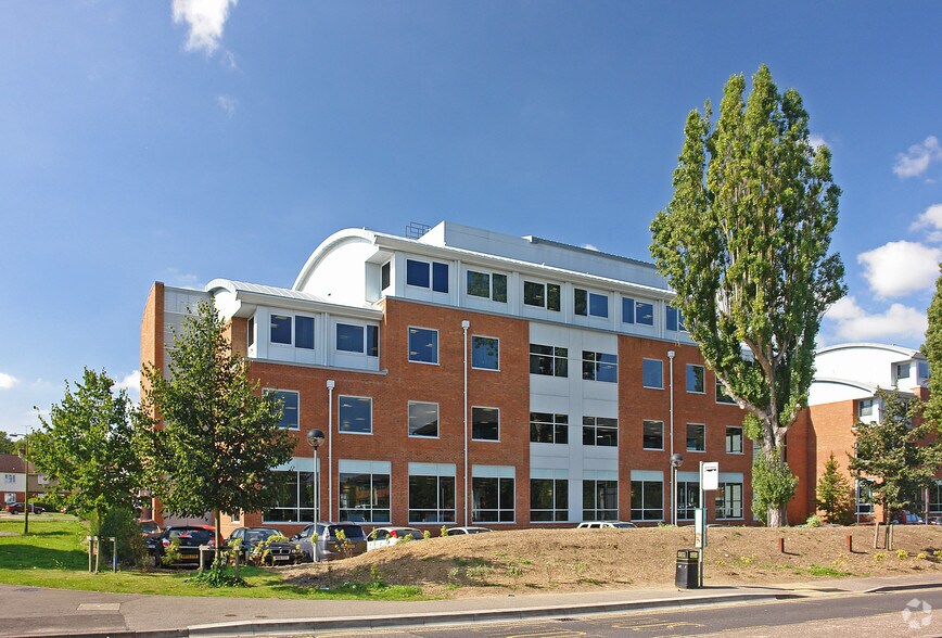 Griffiths Way, St Albans à louer - Photo de l’immeuble – Image 2 sur 8