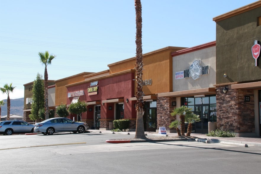 5651 Grand Canyon Dr, Las Vegas, NV à vendre - Photo de l’immeuble – Image 3 sur 13