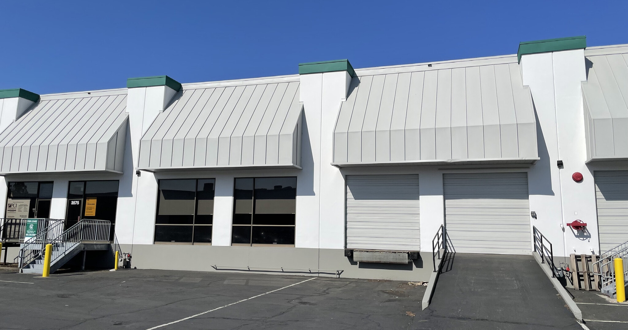 3571-3599 NW Yeon Ave, Portland, OR à louer Photo intérieure– Image 1 sur 3