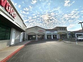 700-960 Arneill Rd, Camarillo, CA à louer Photo intérieure– Image 1 sur 2