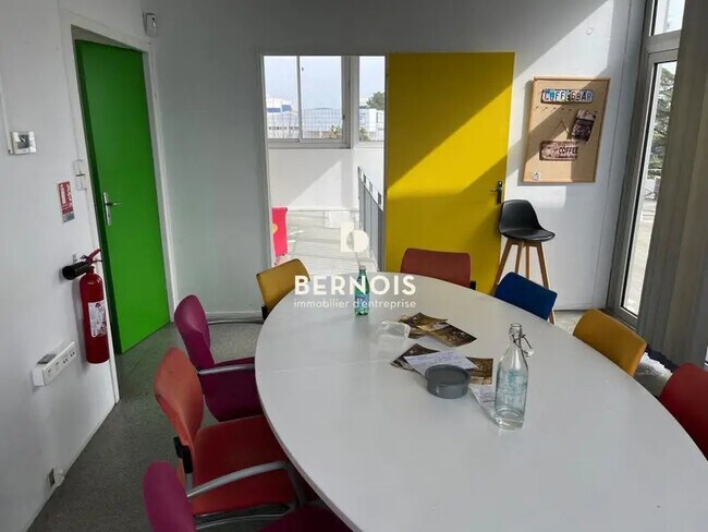 Plus de détails pour Bureau à louer