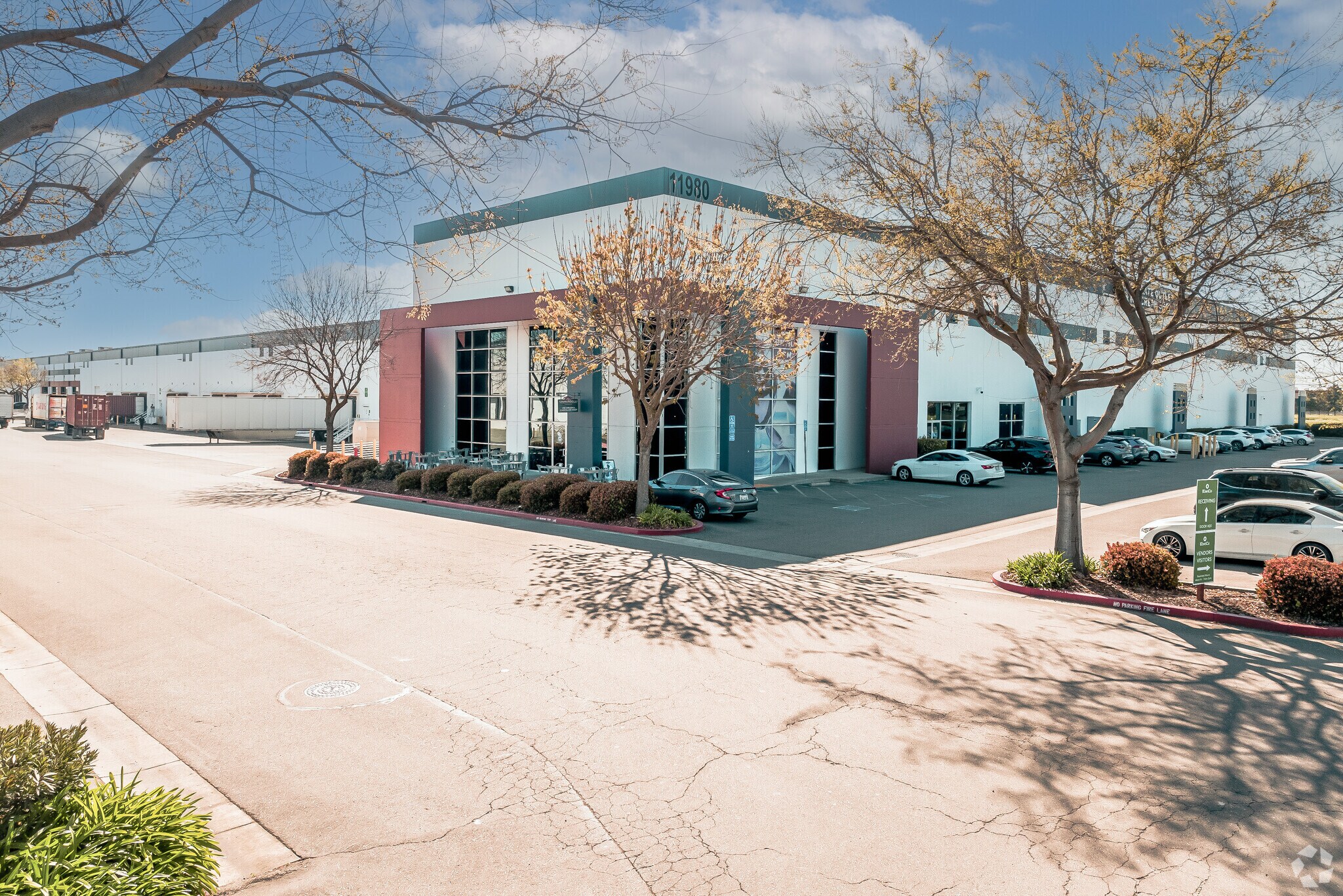 11980 S Harlan Rd, Lathrop, CA à louer Photo principale– Image 1 sur 15