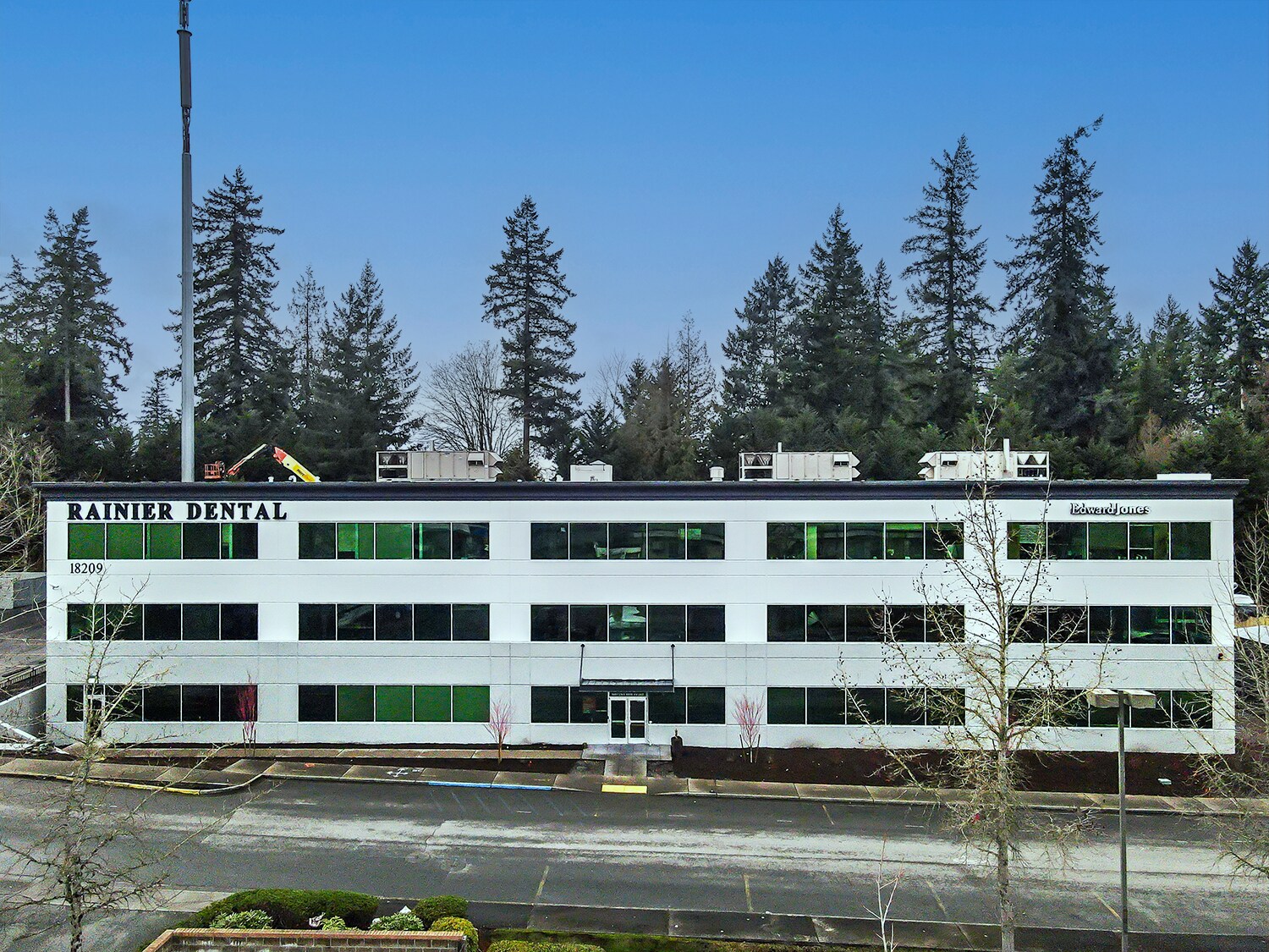 18209 State Highway 410 E, Bonney Lake, WA à louer Photo de l’immeuble– Image 1 sur 8