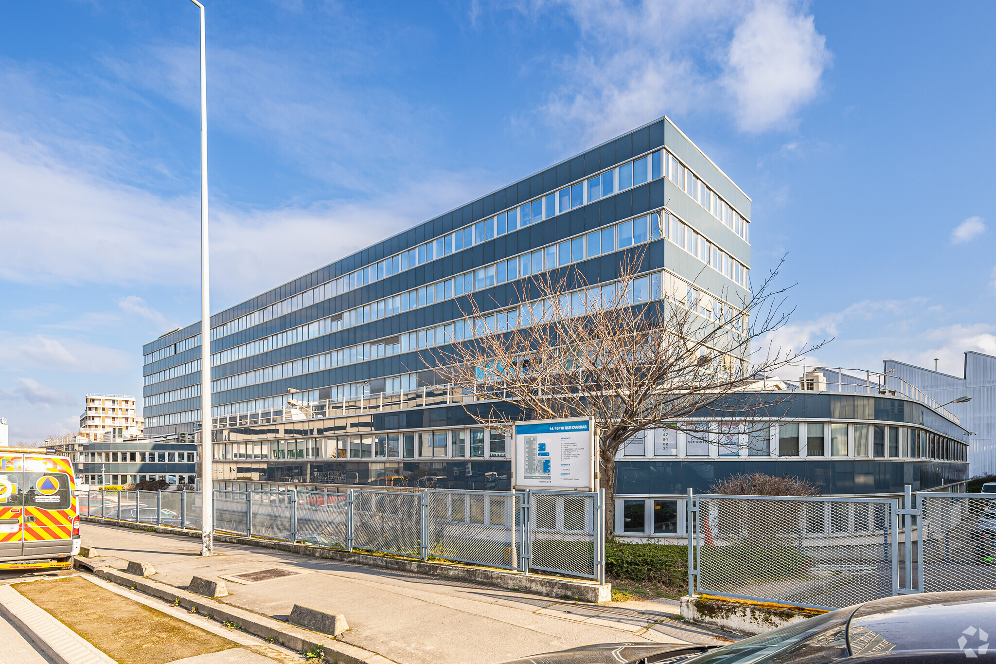 14-22 Rue D'arras, Nanterre à louer Photo principale– Image 1 sur 8