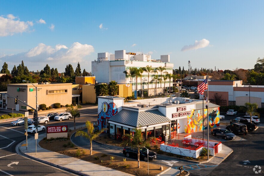 5247 Clark Ave, Lakewood, CA à vendre - Photo de l’immeuble – Image 2 sur 4