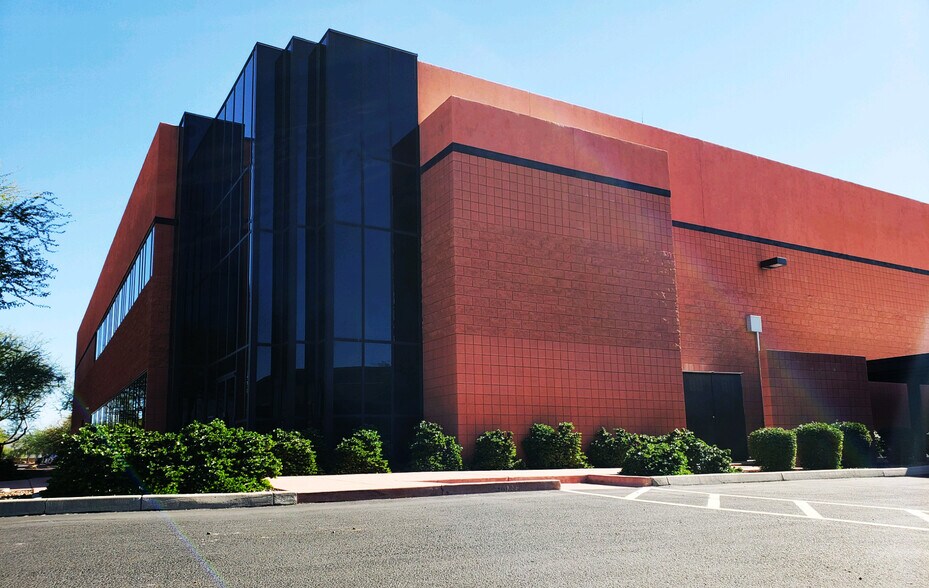 1507 W Parkside Ln, Phoenix, AZ à louer - Photo de l’immeuble – Image 2 sur 28
