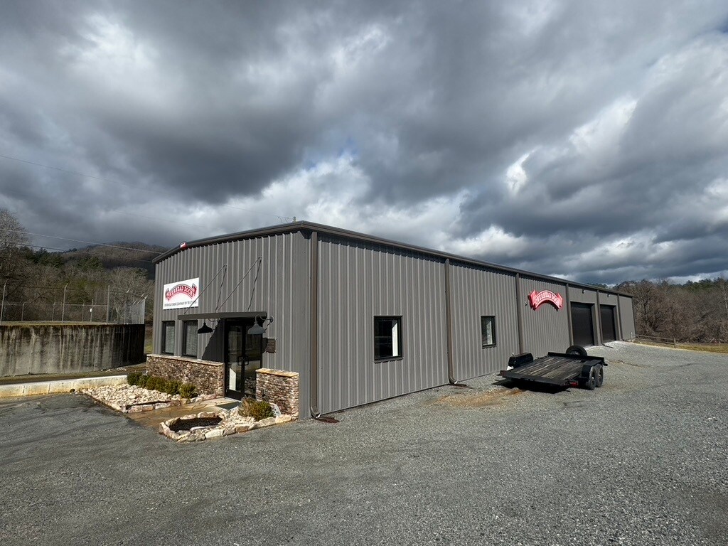 7923 HWY 441, Dillard, GA à vendre Photo de l’immeuble– Image 1 sur 8