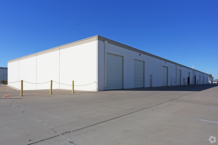 3842-3914 E Roeser Rd, Phoenix, AZ à louer - Photo de l’immeuble – Image 2 sur 2