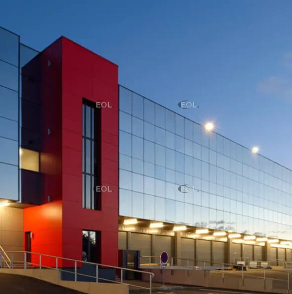 Industriel/Logistique dans Aulnay-sous-Bois à louer - Photo de l’immeuble – Image 1 sur 1