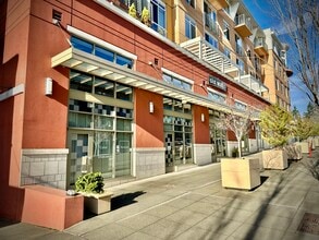 7650 SE 27th St, Mercer Island, WA à louer Photo de l’immeuble– Image 2 sur 6