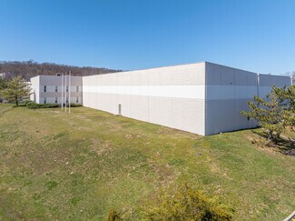 Plus de détails pour 260 Walsh Dr, Parsippany, NJ - Industriel/Logistique à louer