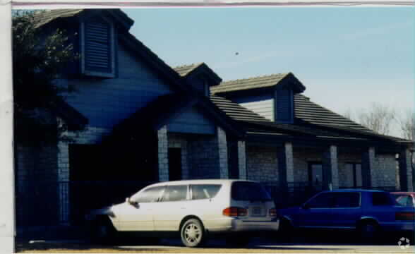 2302 Rawhide Dr, Round Rock, TX à vendre - Photo de l’immeuble – Image 3 sur 4