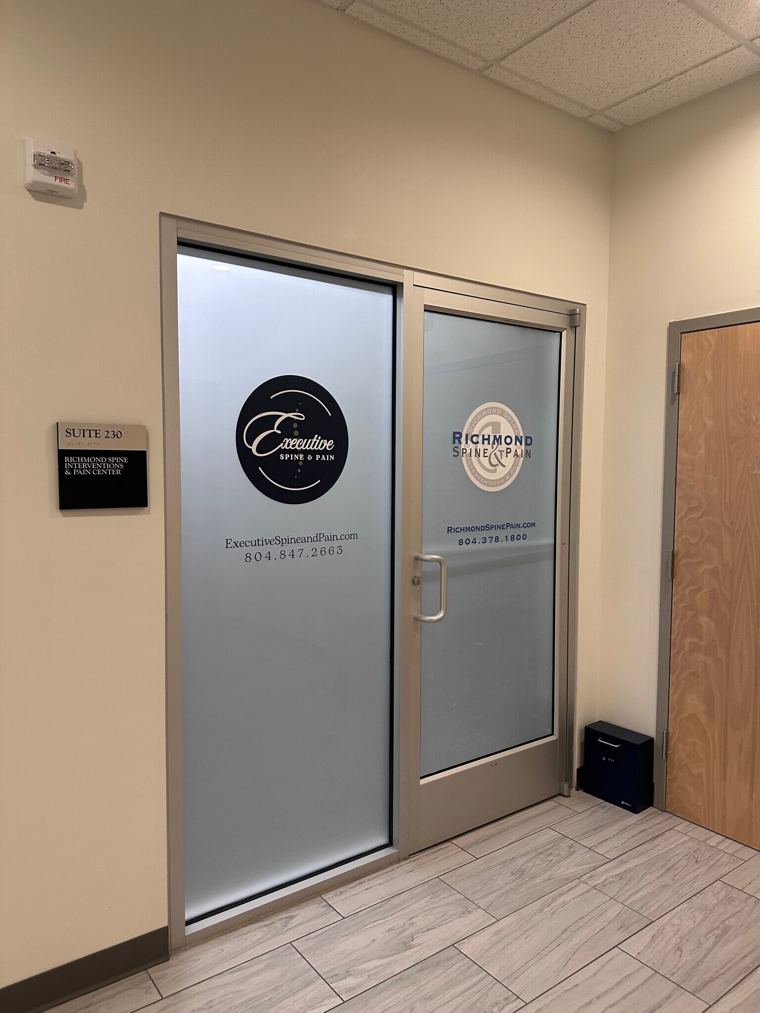 1011 Johnston Willis Dr, North Chesterfield, VA à louer Hall d’entrée– Image 1 sur 5
