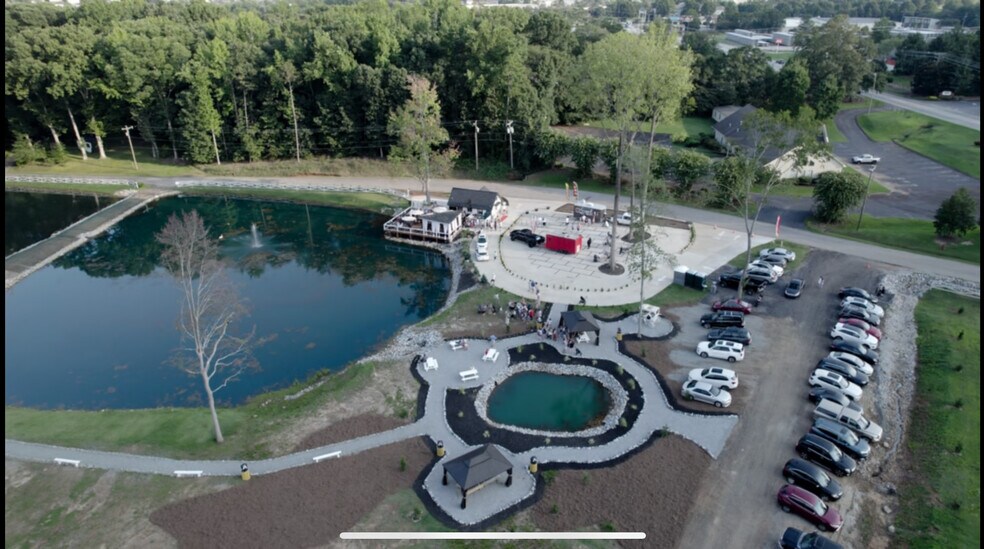 Vista Lakes portefeuille de 2 biens à vendre sur LoopNet.fr - Photo de l’immeuble – Image 1 sur 12