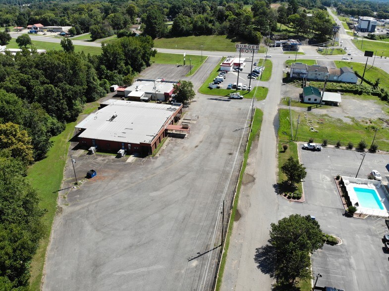108 W Birch St, Russellville, AR à vendre - Photo de l’immeuble – Image 2 sur 53
