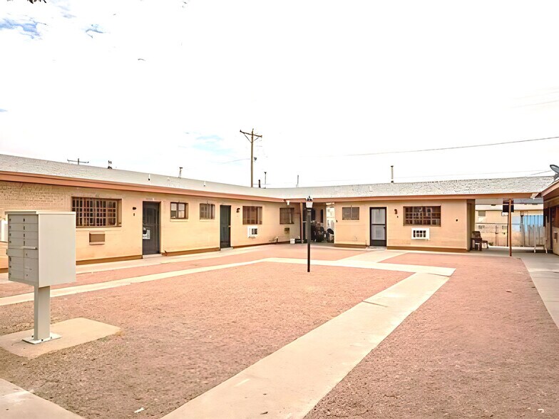 8718 Lawson Dr, El Paso, TX à vendre - Photo de l’immeuble – Image 1 sur 19