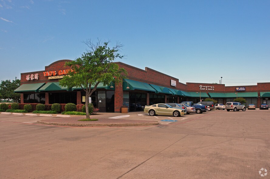 2021 N Hampton Rd, DeSoto, TX à louer - Photo de l’immeuble – Image 3 sur 4