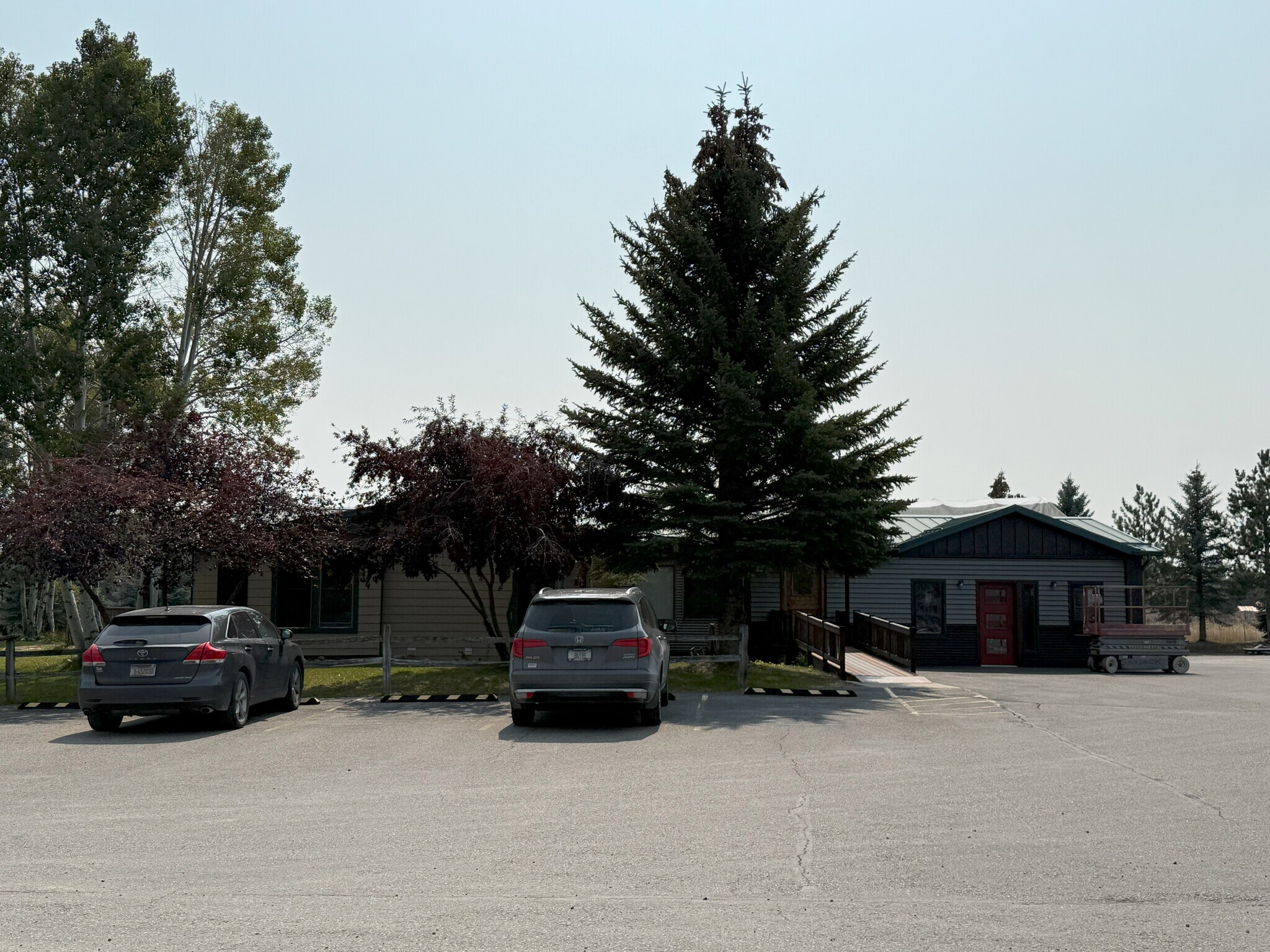 1554 Amsterdam Rd, Belgrade, MT à louer Photo de l’immeuble– Image 1 sur 18