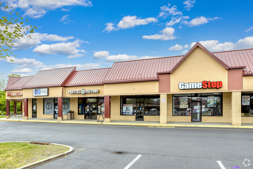 230 N Maple Ave, Marlton, NJ à louer - Photo de l’immeuble – Image 2 sur 6