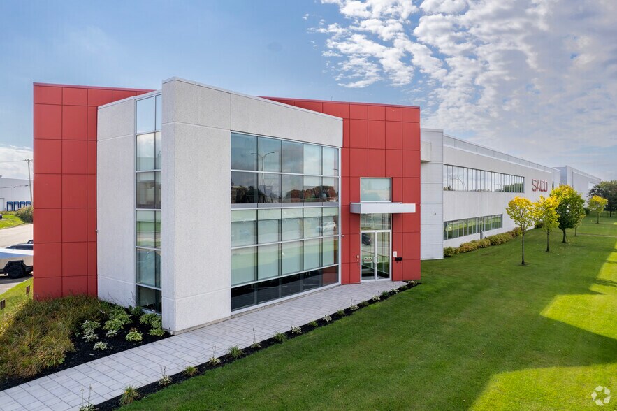 235 Rue Isabey, Montréal, QC à louer - Photo de l’immeuble – Image 1 sur 17