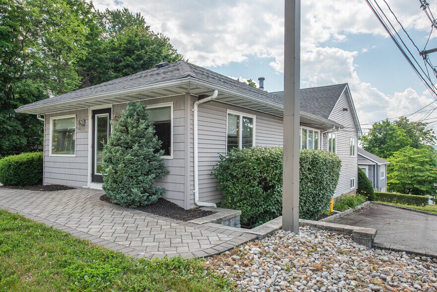 113 Parsippany Rd, Parsippany, NJ à louer - Photo de l’immeuble – Image 2 sur 3