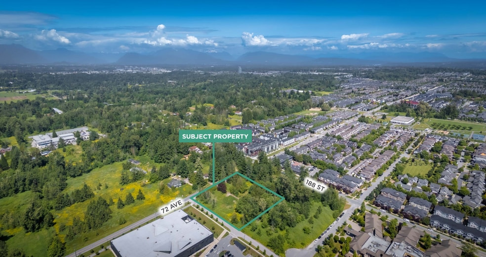 18742 72 Av, Surrey, BC à vendre - Aérien – Image 3 sur 3