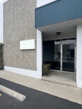 1653-1679 E 28th St, Signal Hill, CA à louer Photo de l’immeuble– Image 2 sur 9
