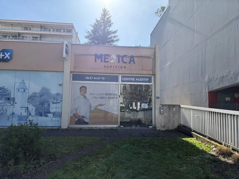 Local commercial dans Caluire-et-Cuire à louer - Photo principale – Image 1 sur 10