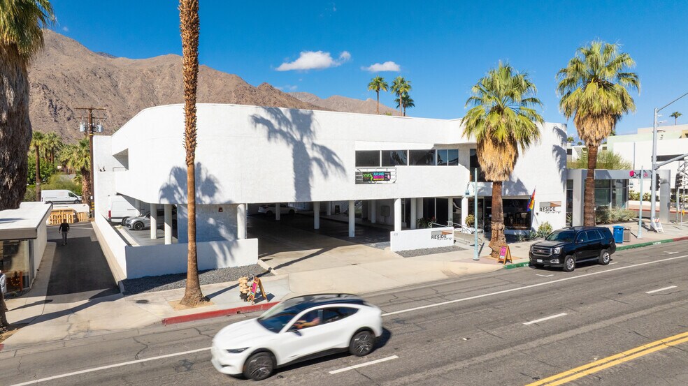 777 N Palm Canyon Dr, Palm Springs, CA à vendre - Photo de l’immeuble – Image 3 sur 43