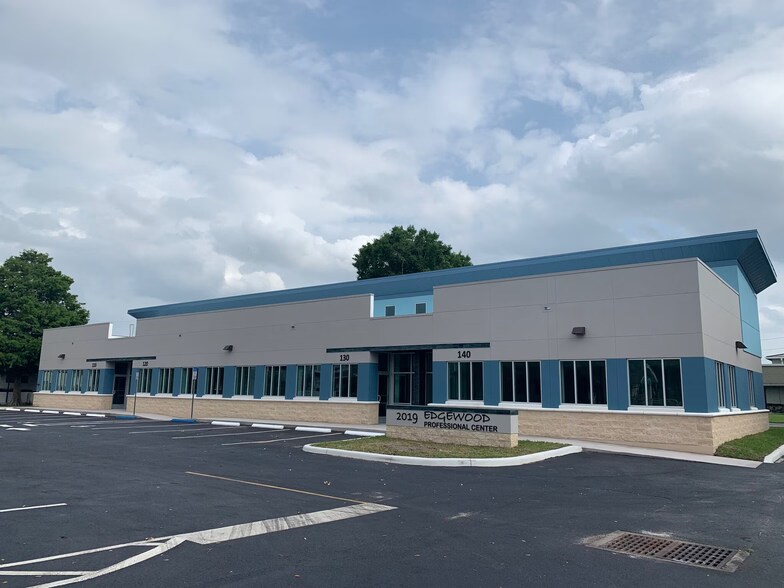 2019 E Edgewood Dr, Lakeland, FL à louer - Photo de l’immeuble – Image 2 sur 28
