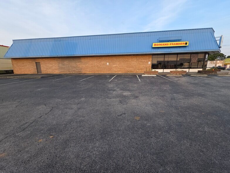 1222 Jordan Ln, Huntsville, AL à vendre - Photo de l’immeuble – Image 3 sur 5