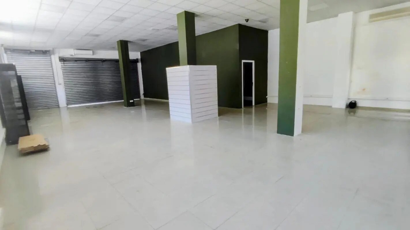 Local commercial dans Nice à louer Photo intérieure– Image 1 sur 8