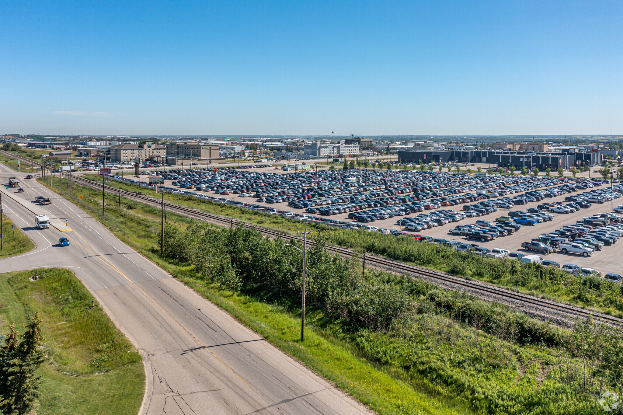 8013 Sparrow Dr, Leduc, AB à vendre Aérien– Image 1 sur 4