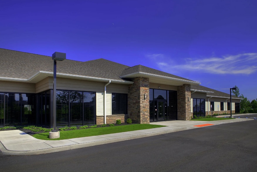 6325 Main St, Buffalo, NY à louer - Photo principale – Image 1 sur 5