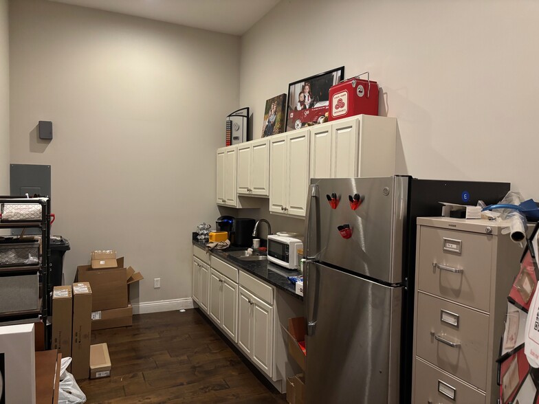 7943 Bell Oaks Dr, Newburgh, IN à louer - Photo de l’immeuble – Image 3 sur 4