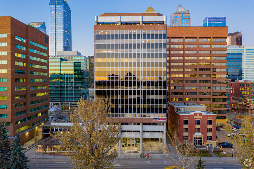 340 12th Ave SW, Calgary, AB à louer - Photo de l’immeuble – Image 3 sur 21