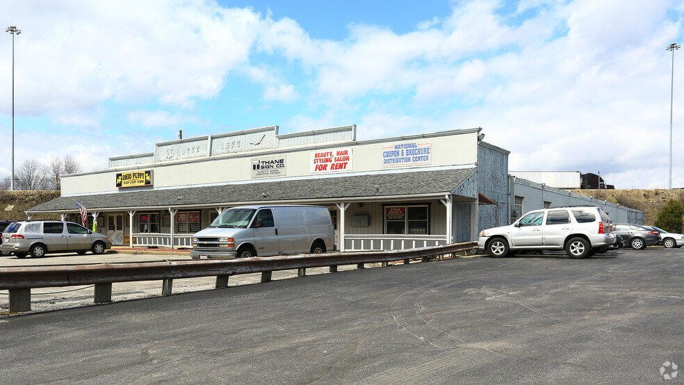 1600 E Liberty St, Girard, OH à vendre - Photo de l’immeuble – Image 2 sur 5