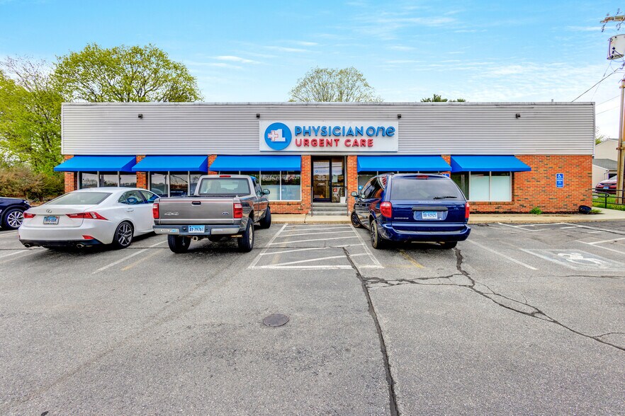 605-607 W Main St, Norwich, CT à vendre - Photo de l’immeuble – Image 2 sur 5