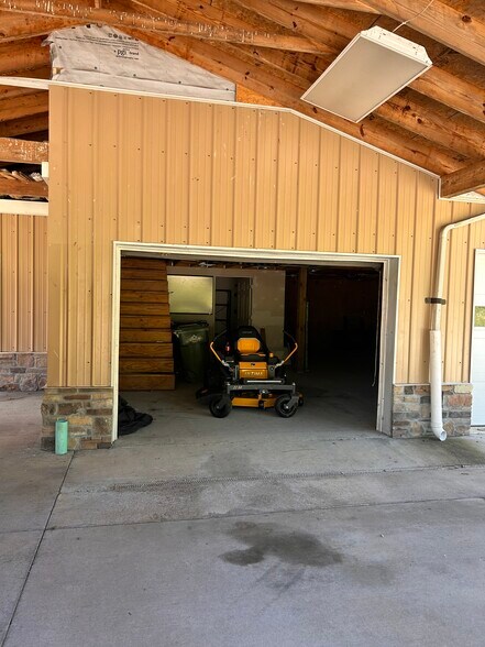411 Fairchance Rd, Morgantown, WV à louer - Photo de l’immeuble – Image 2 sur 17