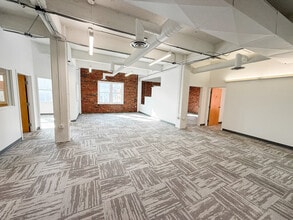 130-136 E Chestnut St, Columbus, OH à louer Photo intérieure– Image 1 sur 12