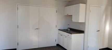 60-90 Bridge Rd, Islandia, NY à louer Photo intérieure– Image 1 sur 4