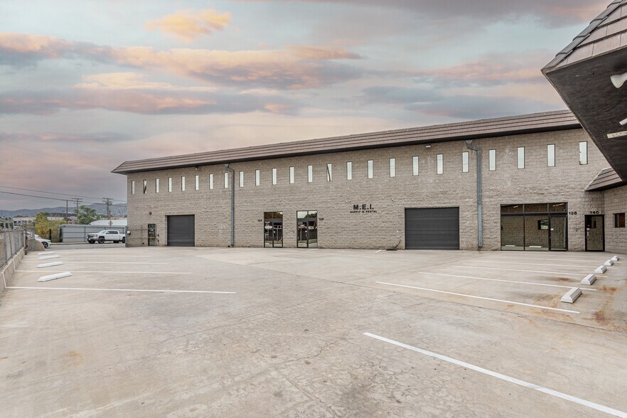 132-142 W Verdugo Ave, Burbank, CA à louer - Photo de l’immeuble – Image 2 sur 33