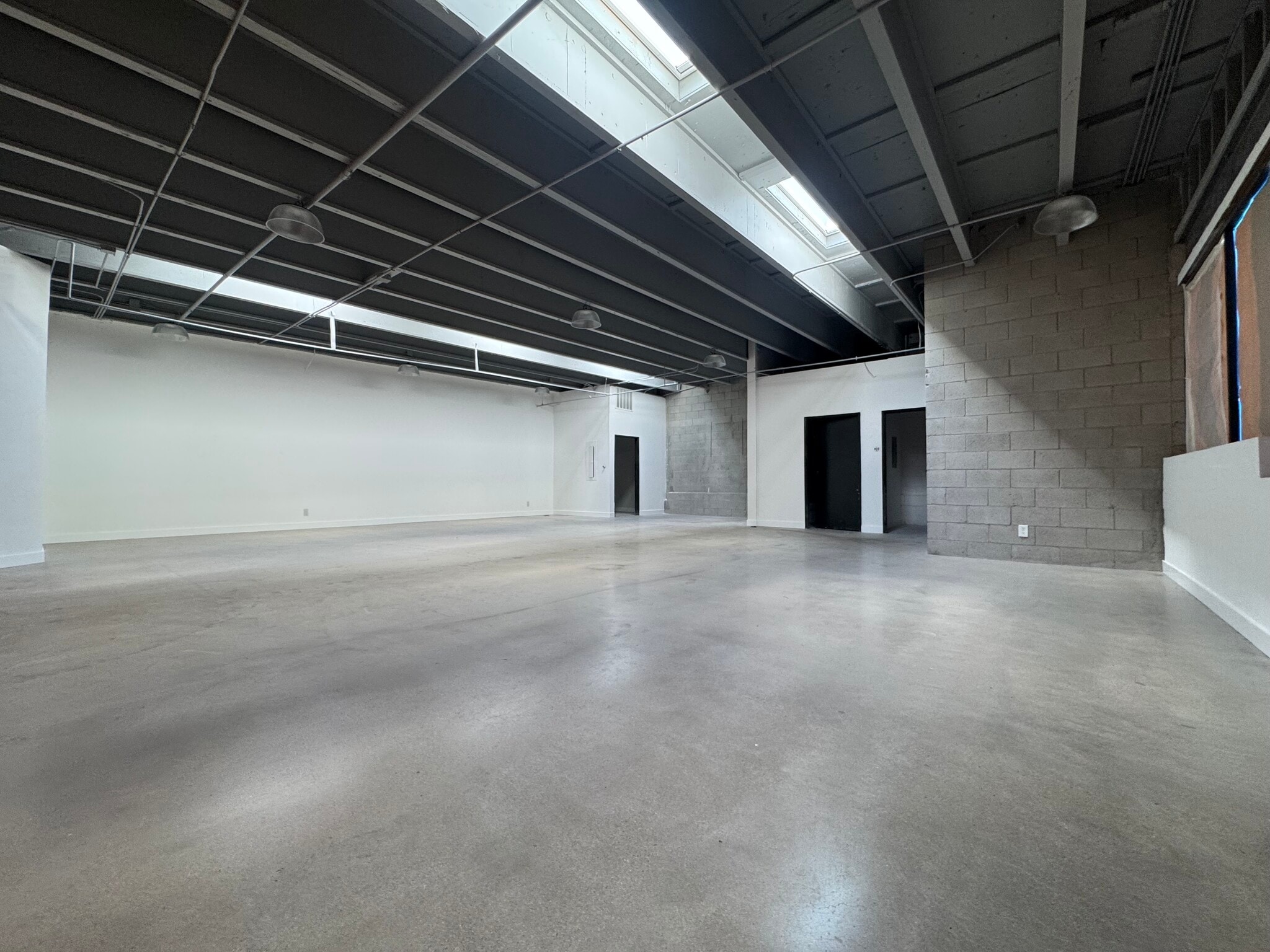2829-2843 Hyperion Ave, Los Angeles, CA à louer Photo principale– Image 1 sur 6