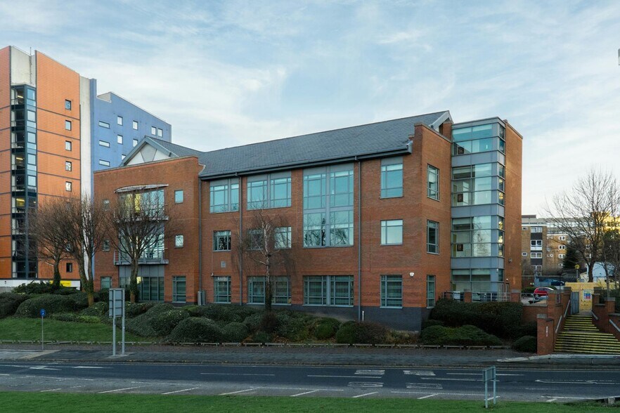 Duncombe St, Leeds à louer - Photo de l’immeuble – Image 2 sur 3