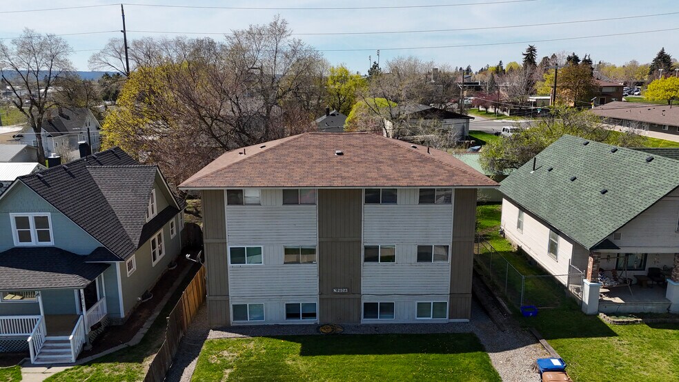 2923 N Hogan St, Spokane, WA à vendre - Photo de l’immeuble – Image 2 sur 9