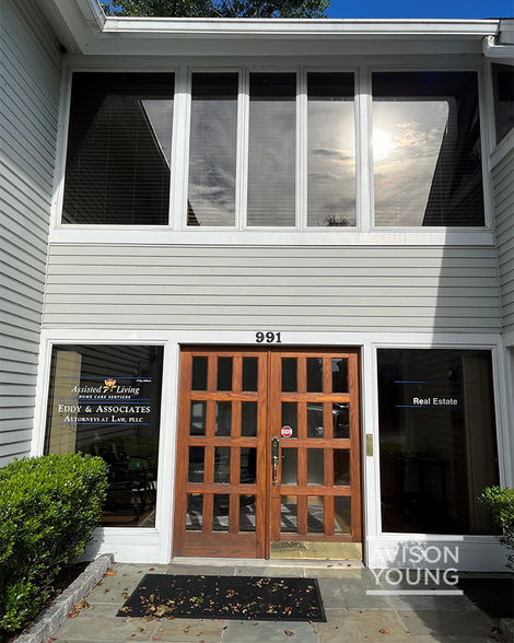 991-995 Post Rd E, Westport, CT à louer - Photo de l’immeuble – Image 2 sur 9